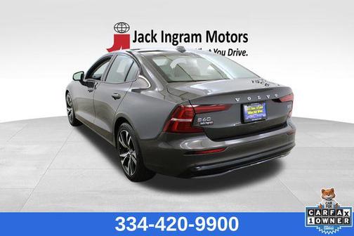 2024 Volvo S60 B5 Core Dark Theme