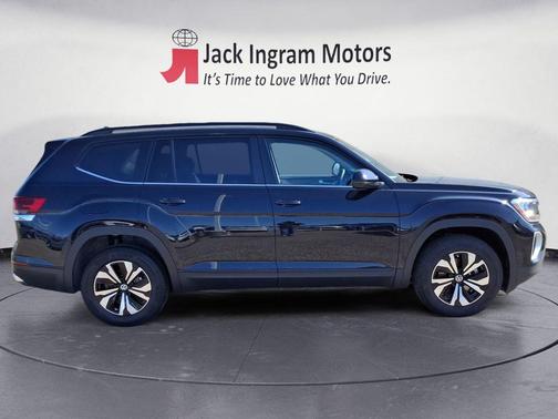 2025 Volkswagen Atlas 2.0T SE