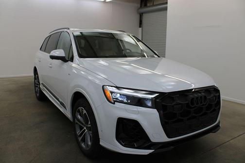 White 2026 Audi Q7 55 Premium