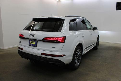 White 2026 Audi Q7 55 Premium