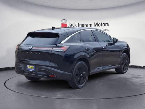 2025 Nissan Murano SV