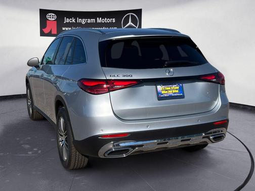 2026 Mercedes-Benz GLC 300 Base