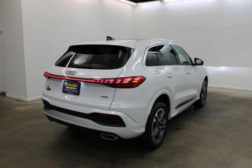 2025 Audi Q5 Premium