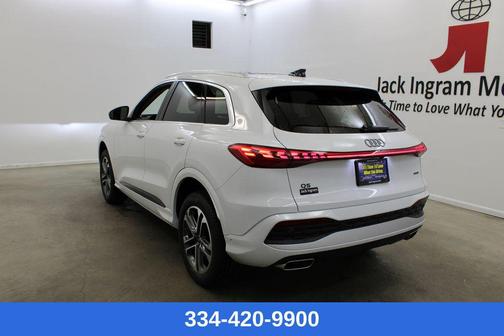 2025 Audi Q5 Premium