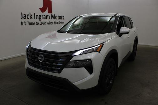 White Pearl 2026 Nissan Rogue SV