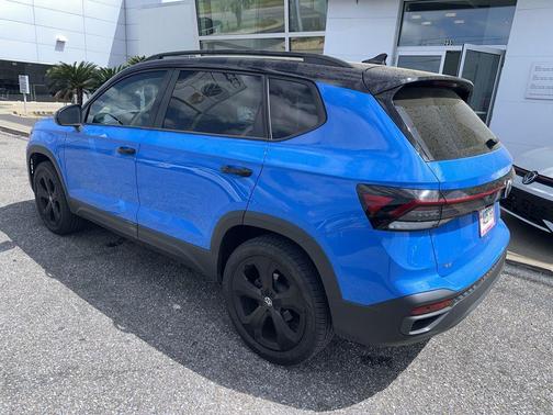 2025 Volkswagen Taos 1.5T SE Black