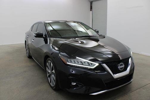 Super Black 2023 Nissan Maxima 3.5 Platinum