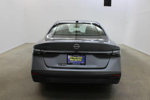 Gun Met 2026 Nissan Sentra SV