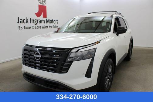 2026 Nissan Pathfinder SV