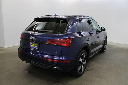 Navarra Blue Metallic 2023 Audi Q5 45 S line Premium Plus