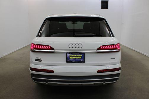 Carrara White 2023 Audi Q7 45 Premium Plus
