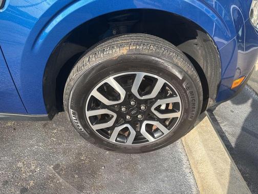 2023 Ford Maverick Lariat