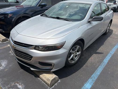 Silver Ice Metallic 2017 Chevrolet Malibu 1LS