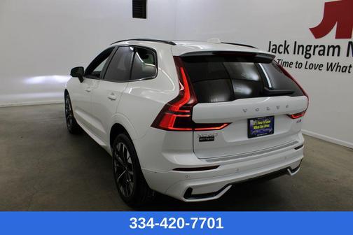 2026 Volvo XC60 B5 Plus