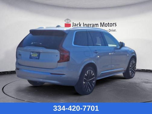 2025 Volvo XC90 B5 Plus 7-Seater