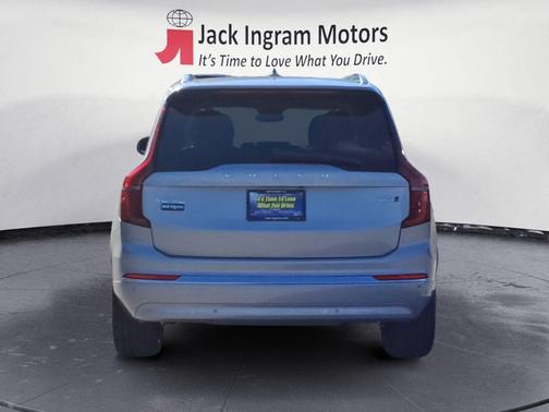 2025 Volvo XC90 B5 Plus 7-Seater