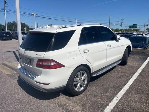 White 2013 Mercedes-Benz M-Class 4MATIC