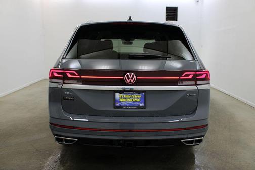 Pure Gray 2026 Volkswagen Atlas 2.0T SEL Premium R-Line 4MOTION