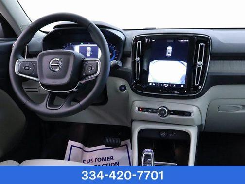 2025 Volvo XC40 Plus Bright Theme
