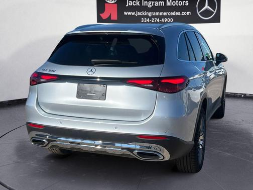 2026 Mercedes-Benz GLC 300 Base