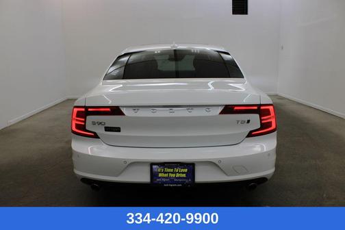 2018 Volvo S90 T5 Momentum