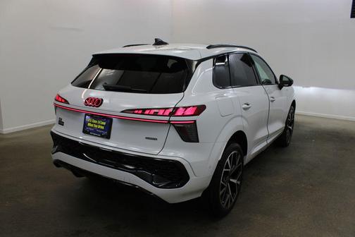 2026 Audi Q3 S line