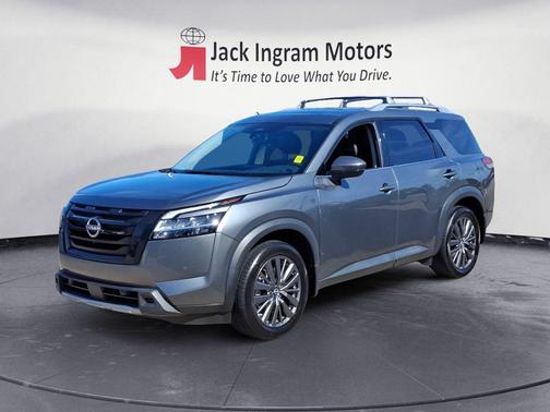 2024 Nissan Pathfinder SL 4WD