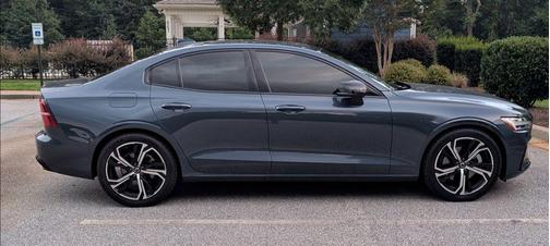 2024 Volvo S60 B5 Core Dark Theme