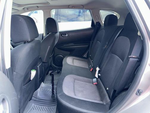 2011 Nissan Rogue SV