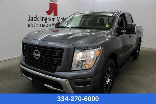 2024 Nissan Titan SV