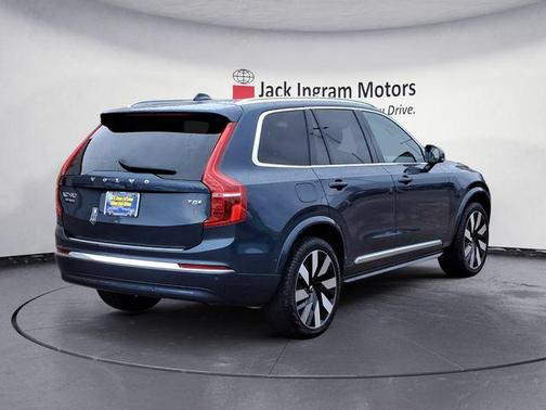 2025 Volvo XC90 Plug-In Hybrid Ultra