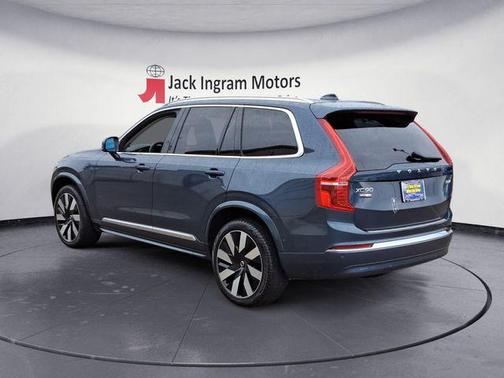 2025 Volvo XC90 Plug-In Hybrid Ultra