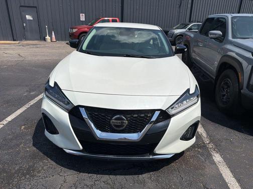 Pearl White 2020 Nissan Maxima 3.5 SV