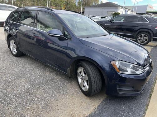 2015 Volkswagen Golf SportWagen TDI S 4-Door
