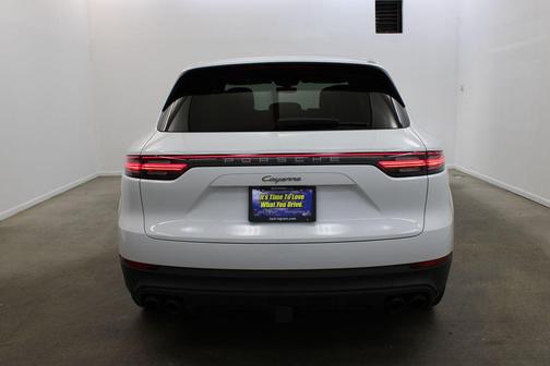 2022 Porsche Cayenne Platinum Edition