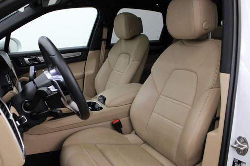2022 Porsche Cayenne Platinum Edition