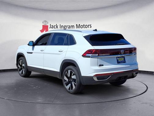 2025 Volkswagen Atlas Cross Sport 2.0T SE w/Technology