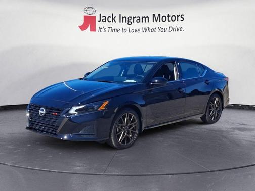 2025 Nissan Altima SR FWD