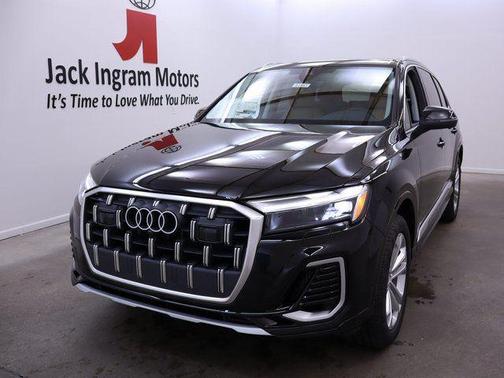 2025 Audi Q7 55 Premium Plus