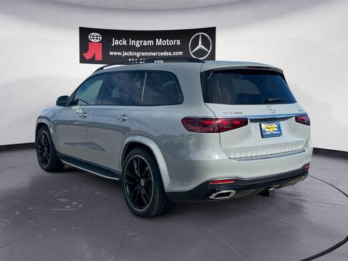 2026 Mercedes-Benz GLS 450 4MATIC