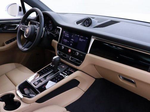 2024 Porsche Macan 