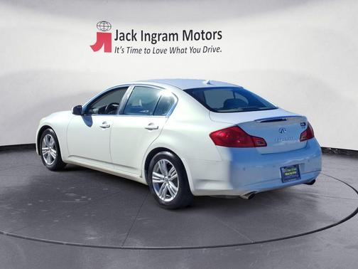 2011 INFINITI G37 Journey