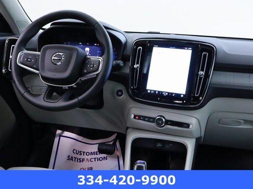 2025 Volvo XC40 Plus Bright Theme