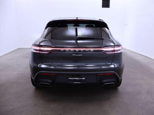 2025 Porsche Macan 