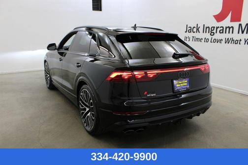 2026 Audi SQ8 4.0T Prestige