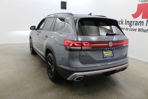 2026 Volkswagen Atlas Peak Edition