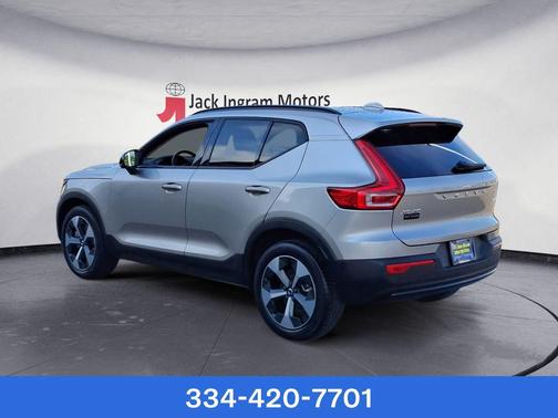 2024 Volvo XC40 B5 Core