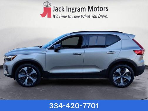 2024 Volvo XC40 B5 Core