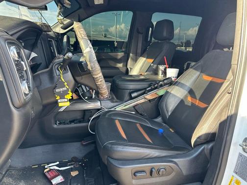 Summit White 2022 GMC Sierra 2500 AT4