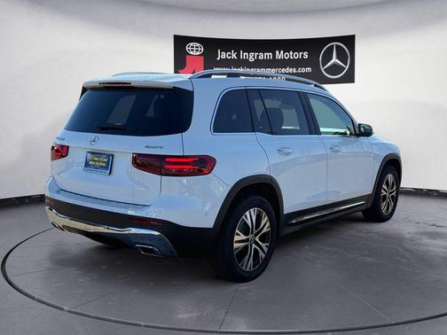 2026 Mercedes-Benz GLB 250 4MATIC